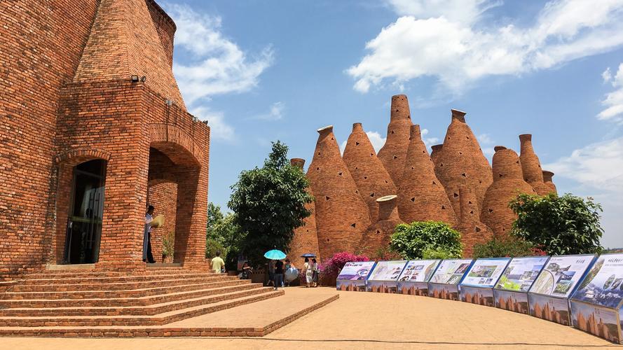 逃出红砖房子游戏下载_逃出红砖房子官网下载_手机安卓苹果app