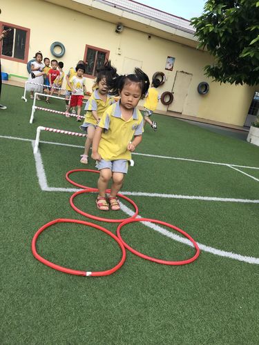 小可爱铺铁轨游戏下载_小可爱铺铁轨官网下载_安卓苹果app