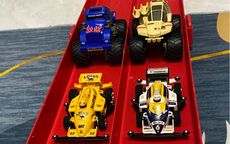 红色大脚车拼图游戏下载_红色大脚车拼图官网下载_手机安卓苹果app