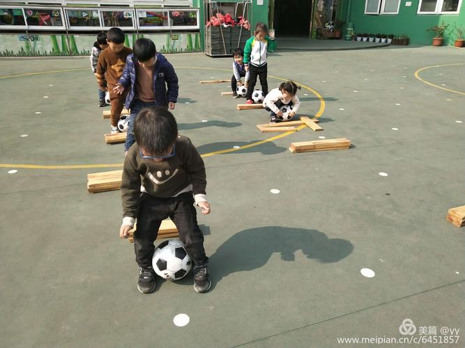 3人制足球赛玩官网下载app_3人制足球赛玩手游攻略_安卓苹果最新版本