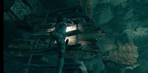 古墓丽影怎么爬金字塔