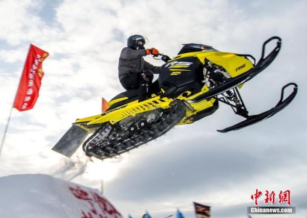 雪地摩托挑战赛最全游戏攻略解说_雪地摩托挑战赛最新游戏技巧通关