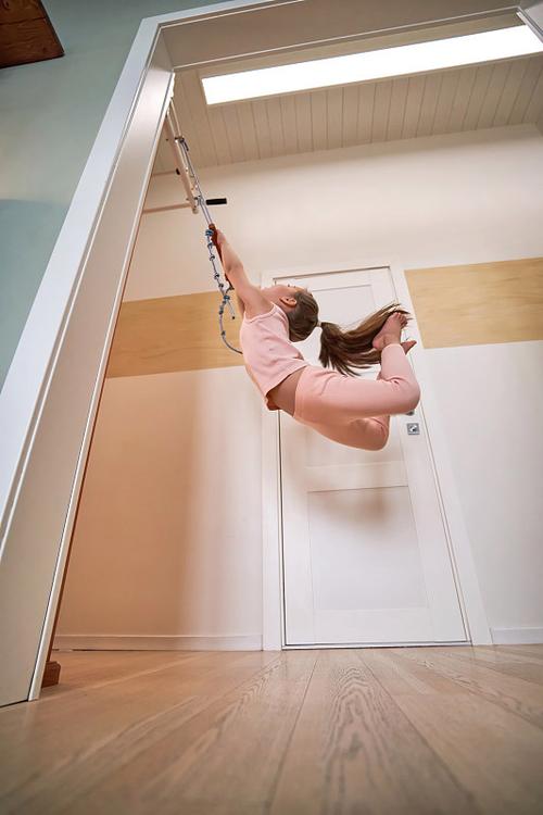 荡秋千的女孩最全游戏攻略解说_荡秋千的女孩最新游戏技巧通关