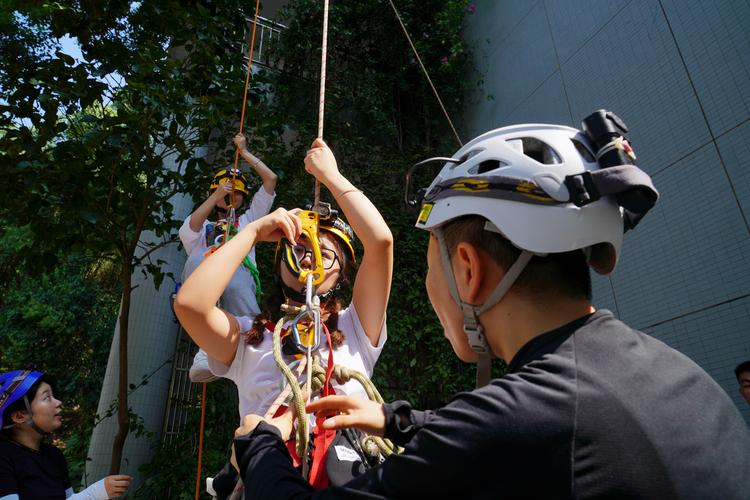 索降游戏最全攻略解说_索降游戏最新技巧通关