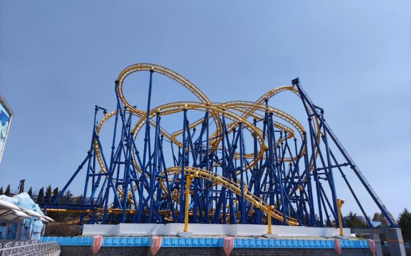 疯狂眼镜蛇最全游戏攻略解说_疯狂眼镜蛇最新游戏技巧通关