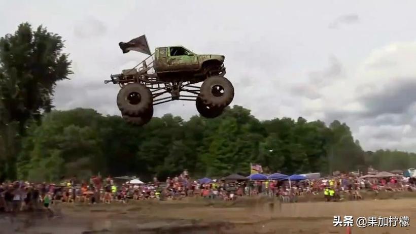 疯狂大脚车最全游戏攻略解说_疯狂大脚车最新游戏技巧通关