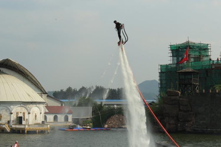 水上摩托最全游戏攻略解说_水上摩托最新游戏技巧通关