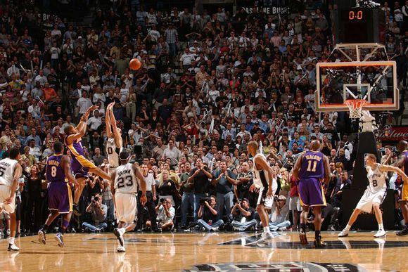 星爆战术最全游戏攻略解说_星爆战术最新游戏技巧通关