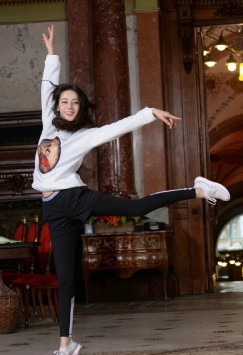 旋转跳跃我闭着眼最全游戏攻略解说_旋转跳跃我闭着眼最新游戏技巧通关